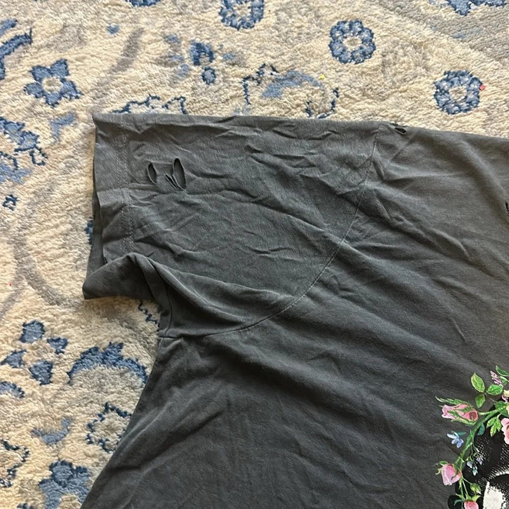 Express floral skull distressed T-shirt - Picture 3 of 4